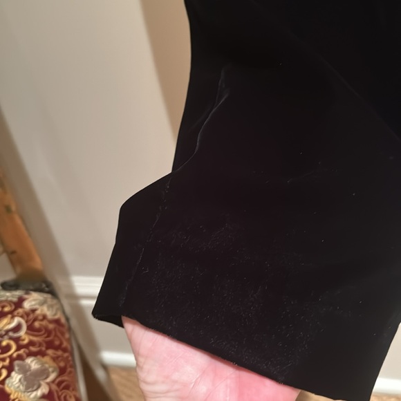 BLACK VELVET NWOT BANANA REPUBLIC VELVET CROPPED LEG JUMPSUIT WITH POCKETS SZ 2 - Picture 9 of 16